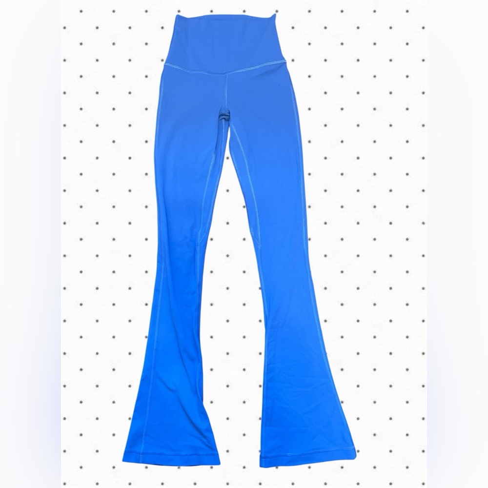 Lululemon Periwinkle Flared Bootcut Athletic Legg… - image 1